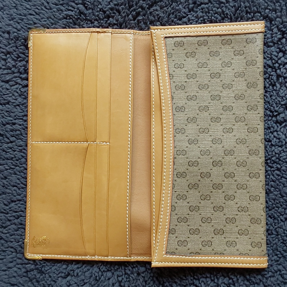VINTAGE GUCCI GG AUTHENTIC CONTINENTAL WALLET / CHECKBOOK COVER🫶